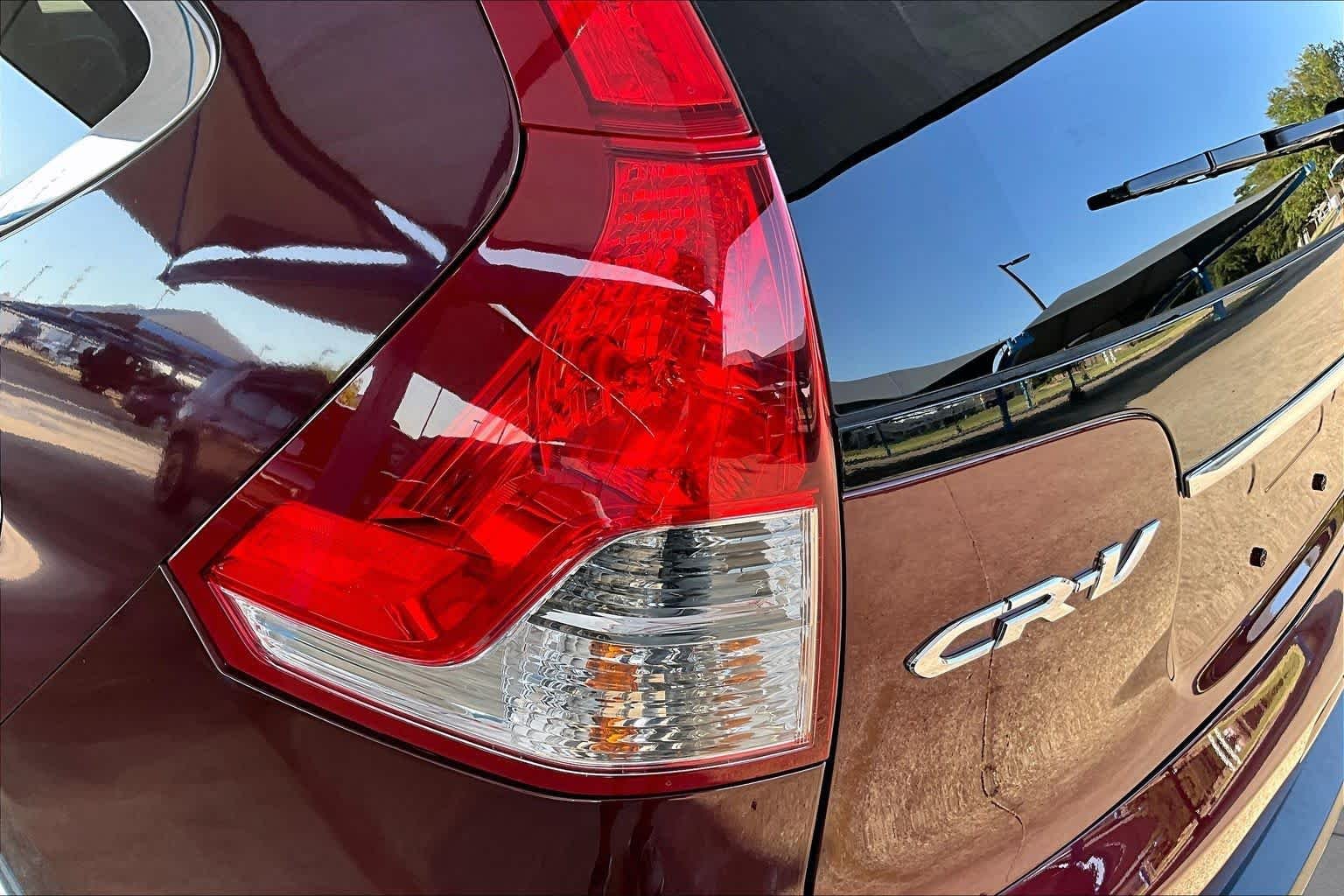 Used 2014 Basque Red Pearl II Honda EX-L image 29