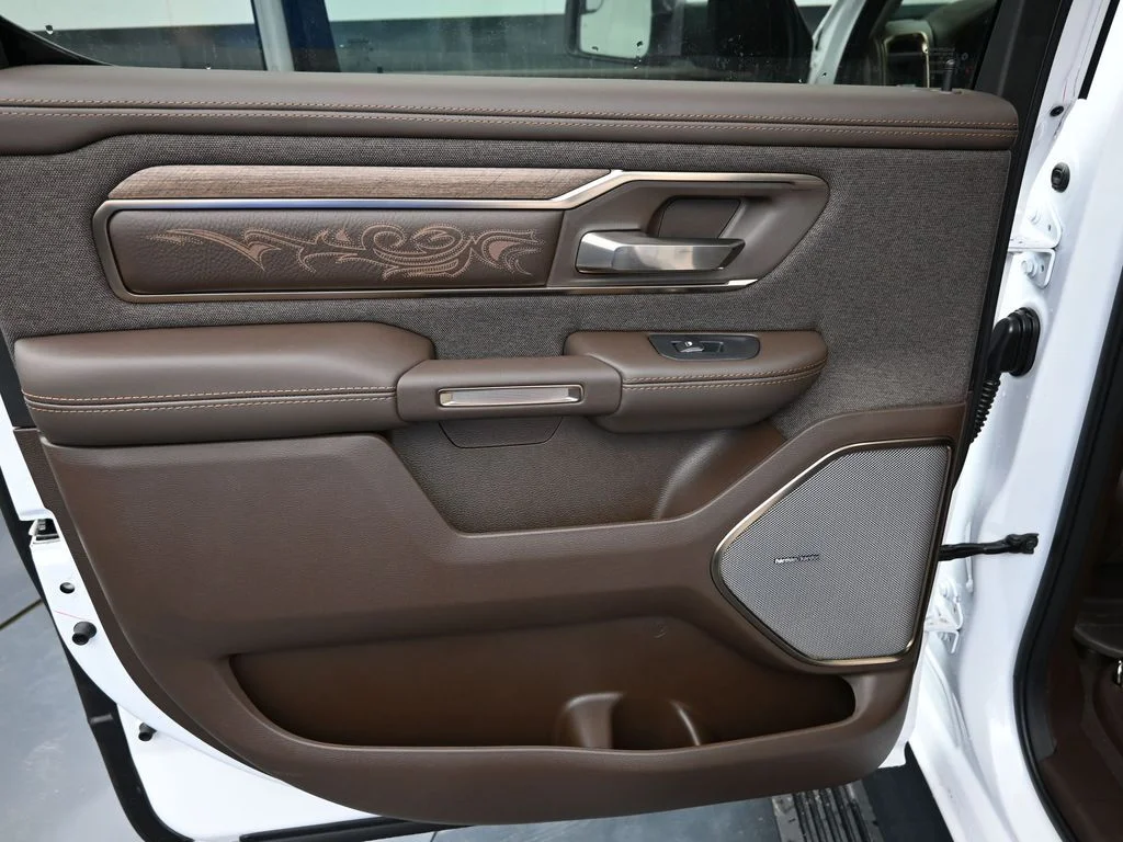 New 2026 Ivory White Tri-Coat Pearl-Coat Exterior Paint RAM Limited image 29