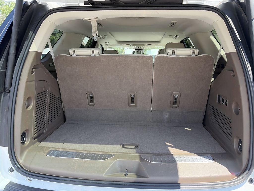 Used 2023 White GMC Denali image 33