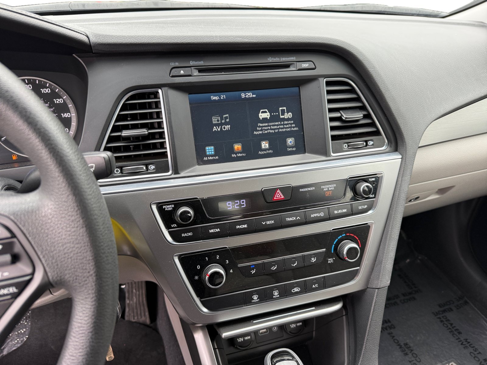 Used 2017 Quartz White Pearl Hyundai Sport image 12