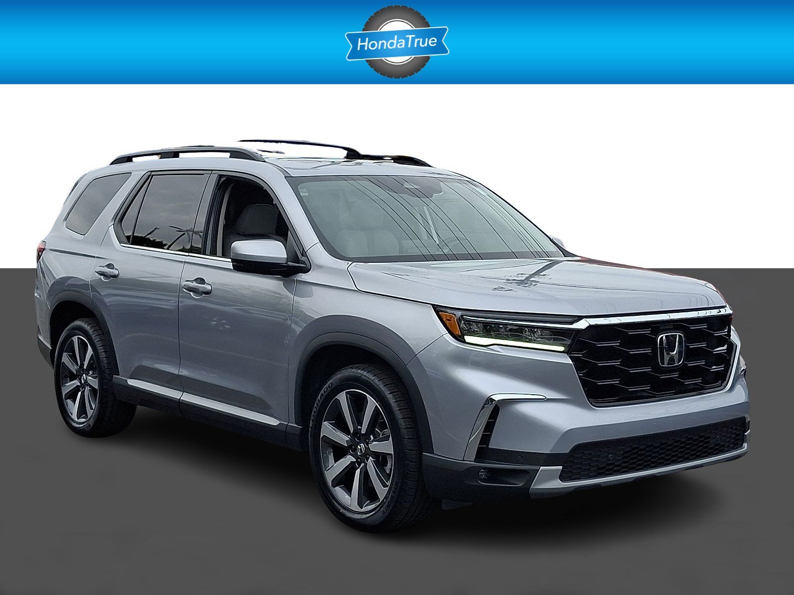2023 Honda Pilot Touring AWD's photo