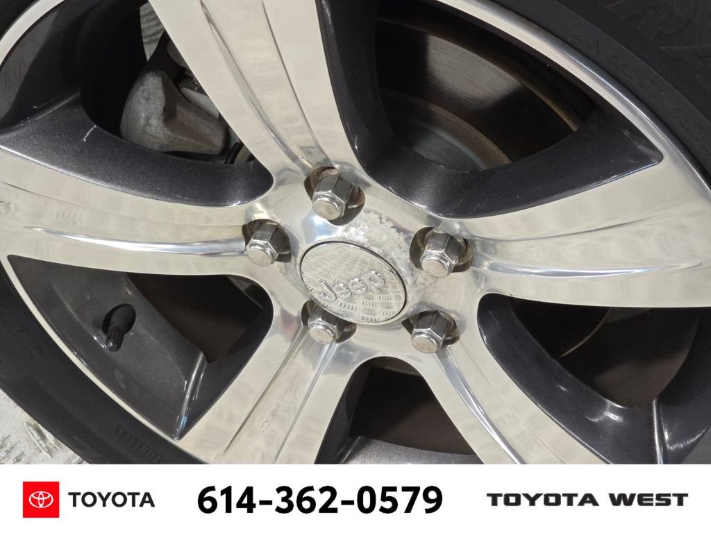 Used 2016 Black Jeep Latitude image 12