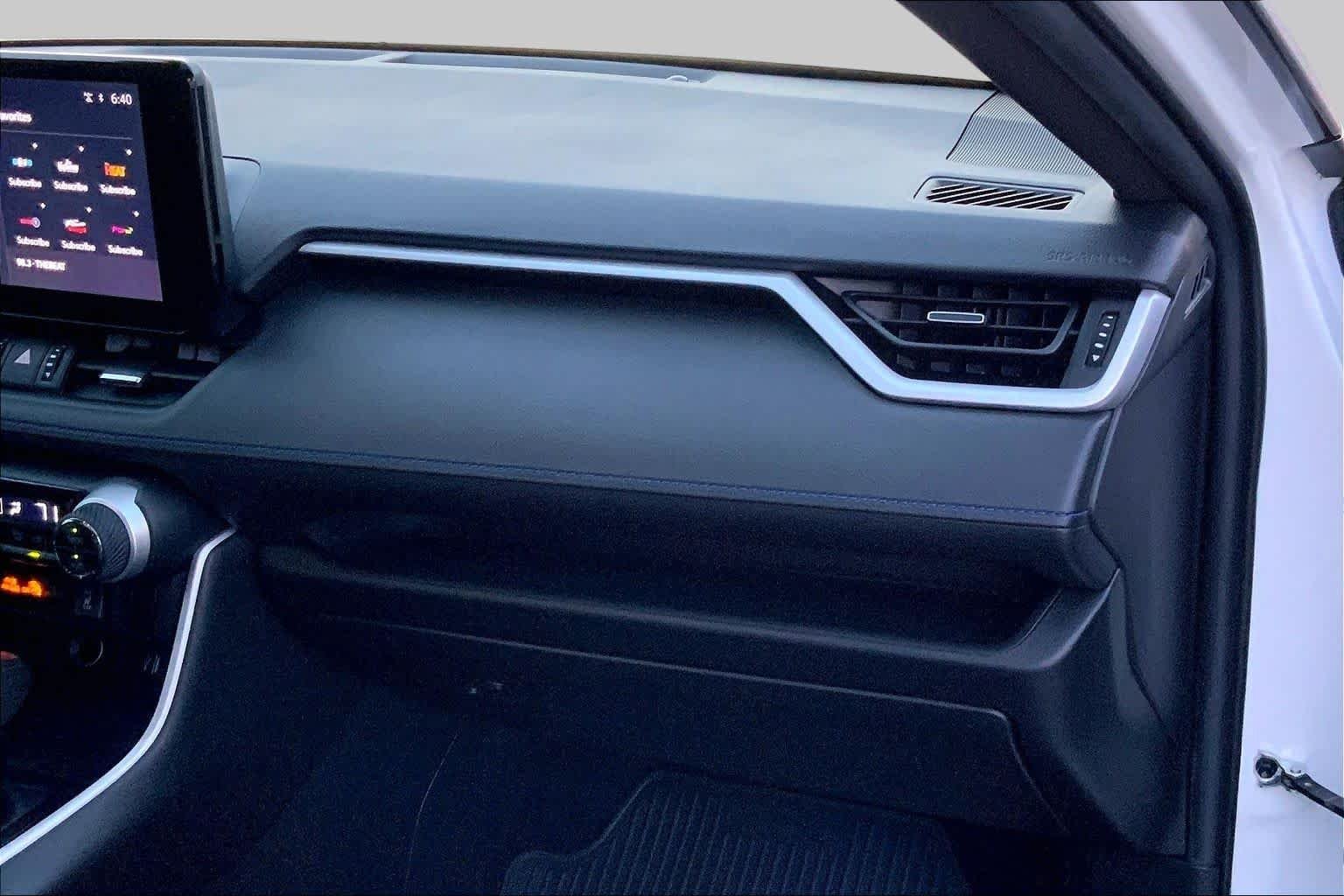 Used 2023 Wind Chill Pearl/Midnight Black Metallic Toyota Hybrid XSE image 18
