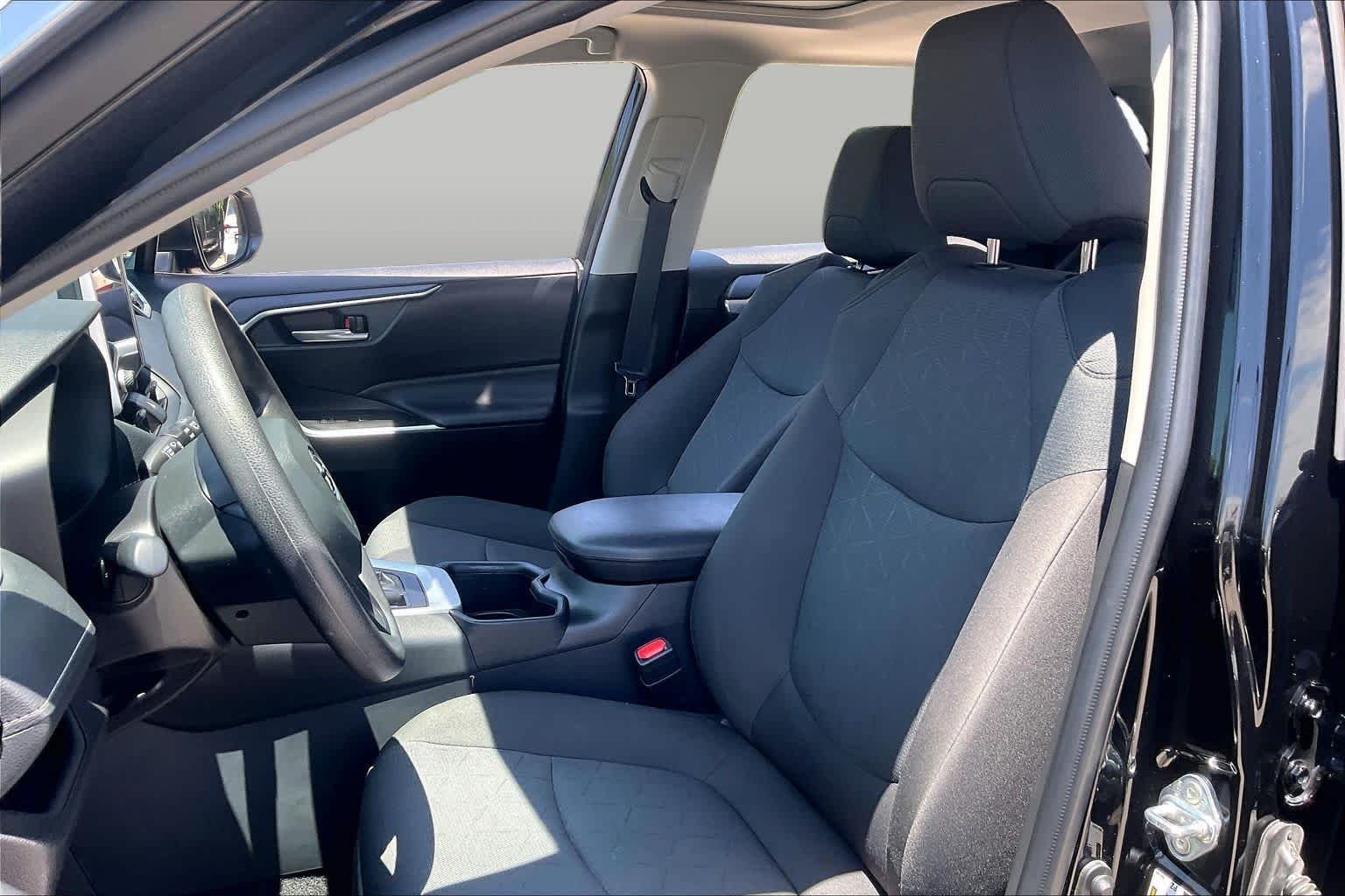 Used 2025 Midnight Black Metallic Toyota XLE image 8