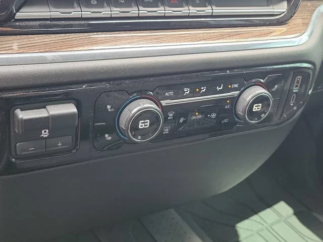 2024 Chevrolet Silverado 3500HD LT - Photo 38