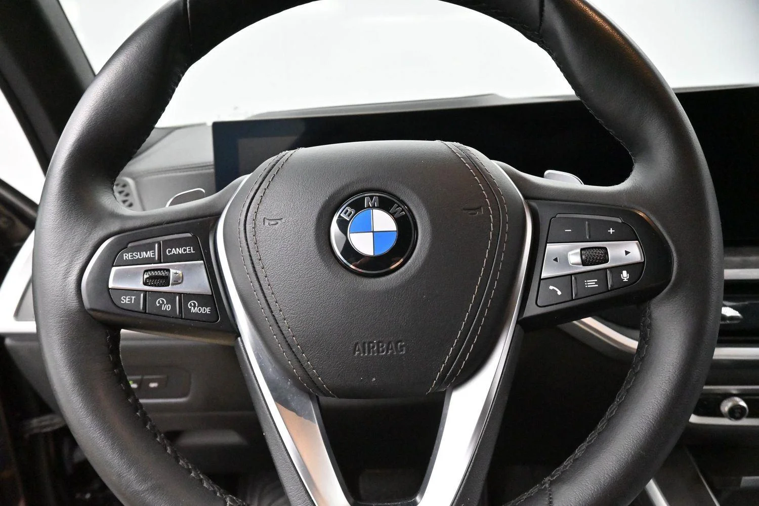 Used 2024 Carbon Black Metallic BMW xDrive40i image 19