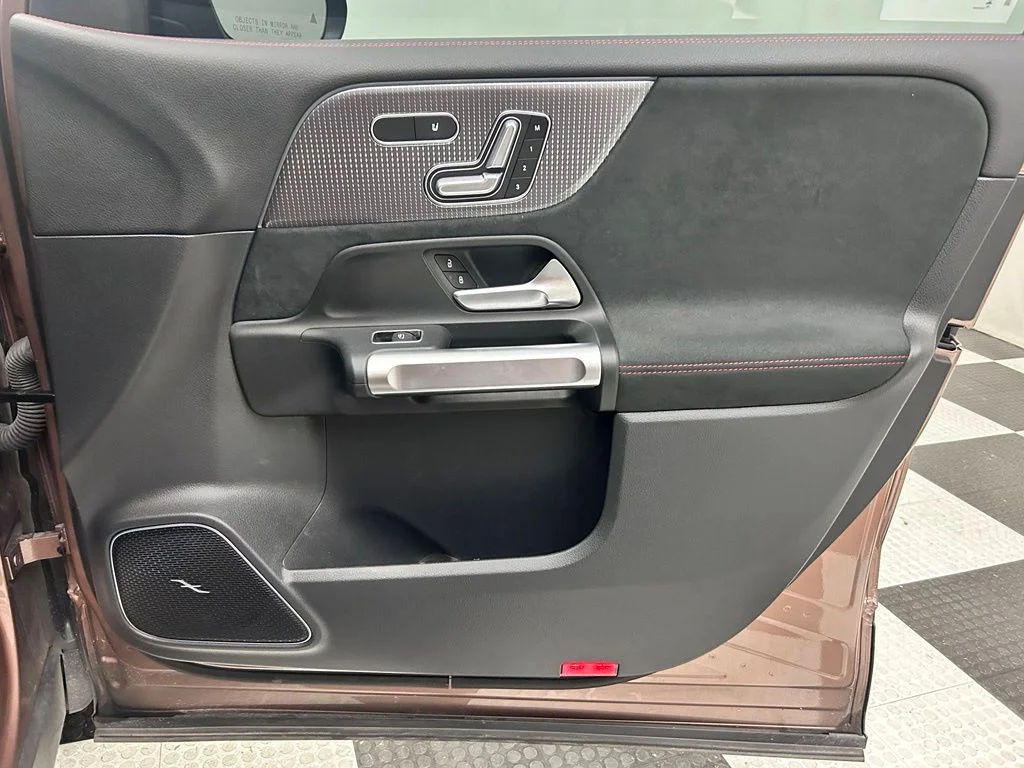 Used 2023 Gold Mercedes-Benz 300 image 16