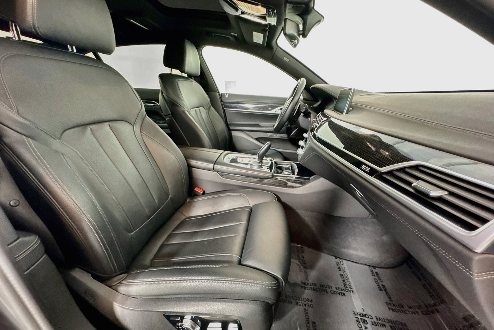 Used 2021 Dravit Grey Metallic BMW 740i image 26