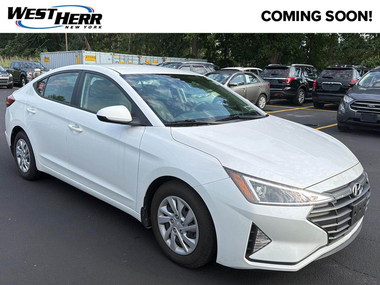 Used 2020 Quartz White Pearl Hyundai SE image 1