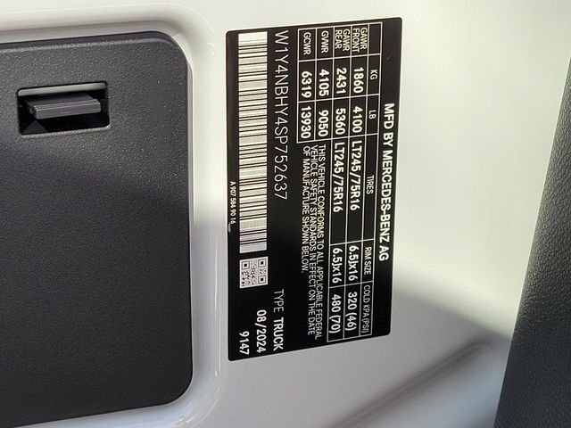 Used 2025 White Mercedes-Benz Cargo 144 WB image 27