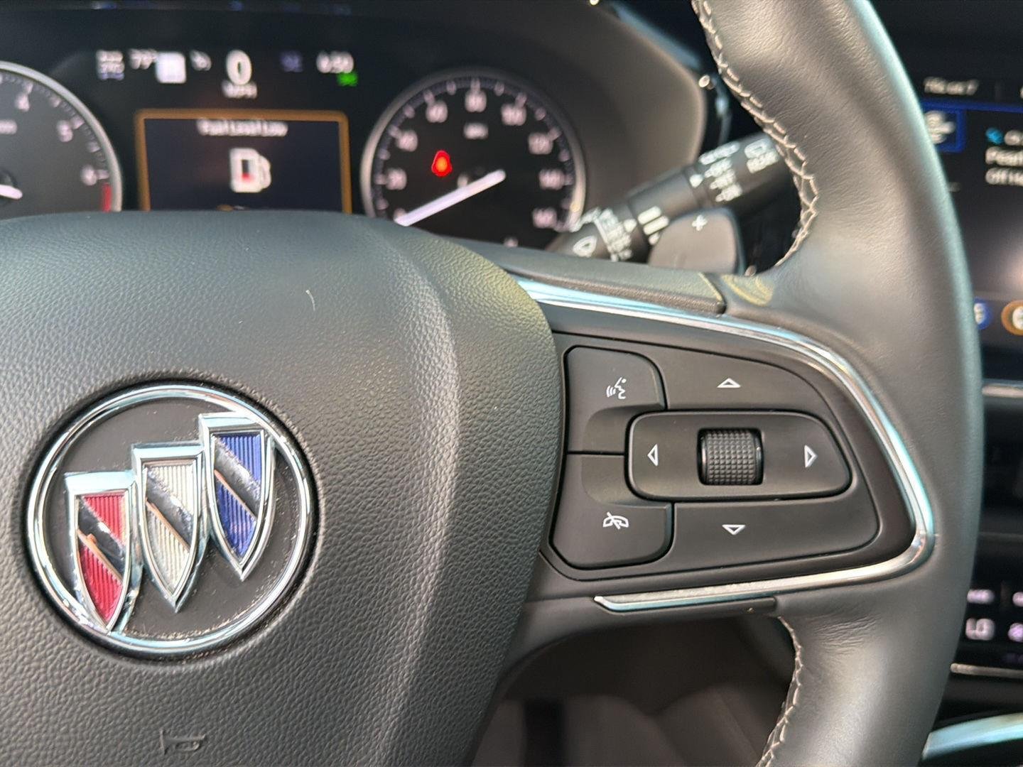 Used 2023 Summit White Buick Essence image 22