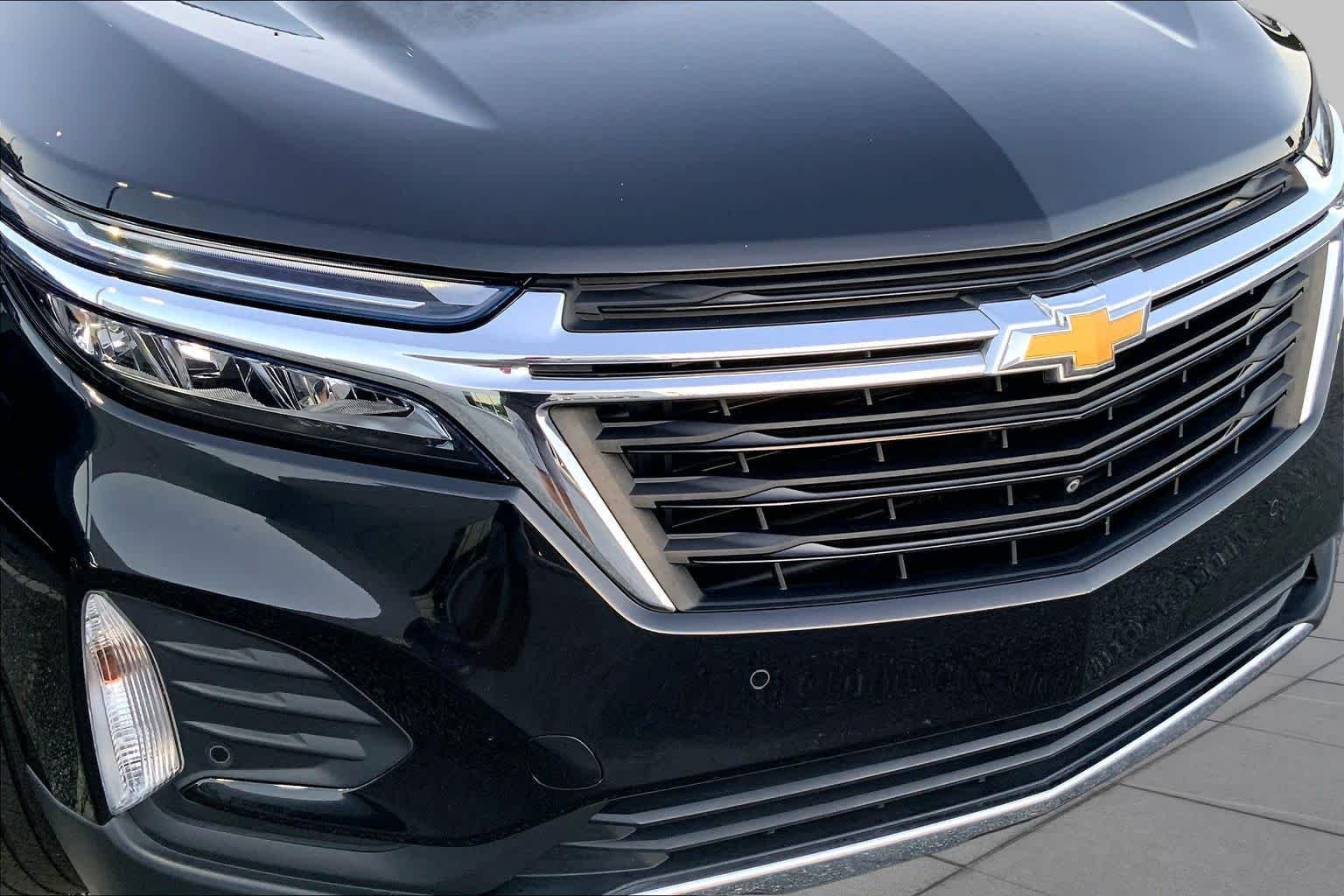 Used 2022 Mosaic Black Metallic Chevrolet LT image 27