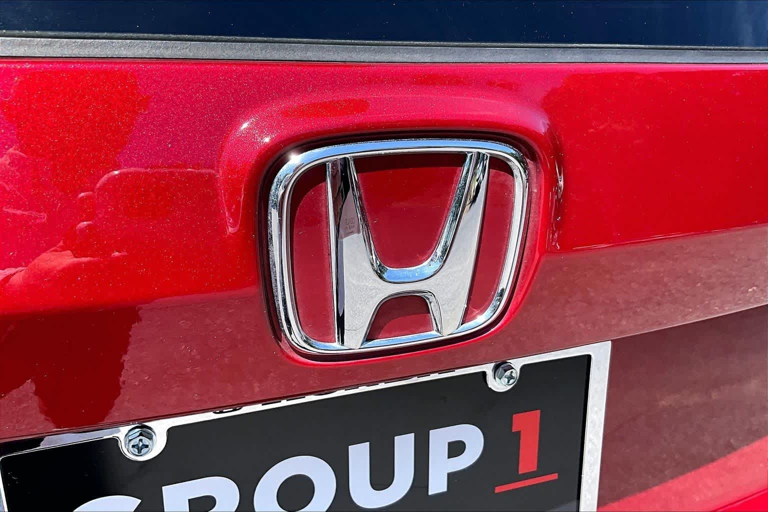 Used 2024 Radiant Red Metallic Honda EX-L image 31