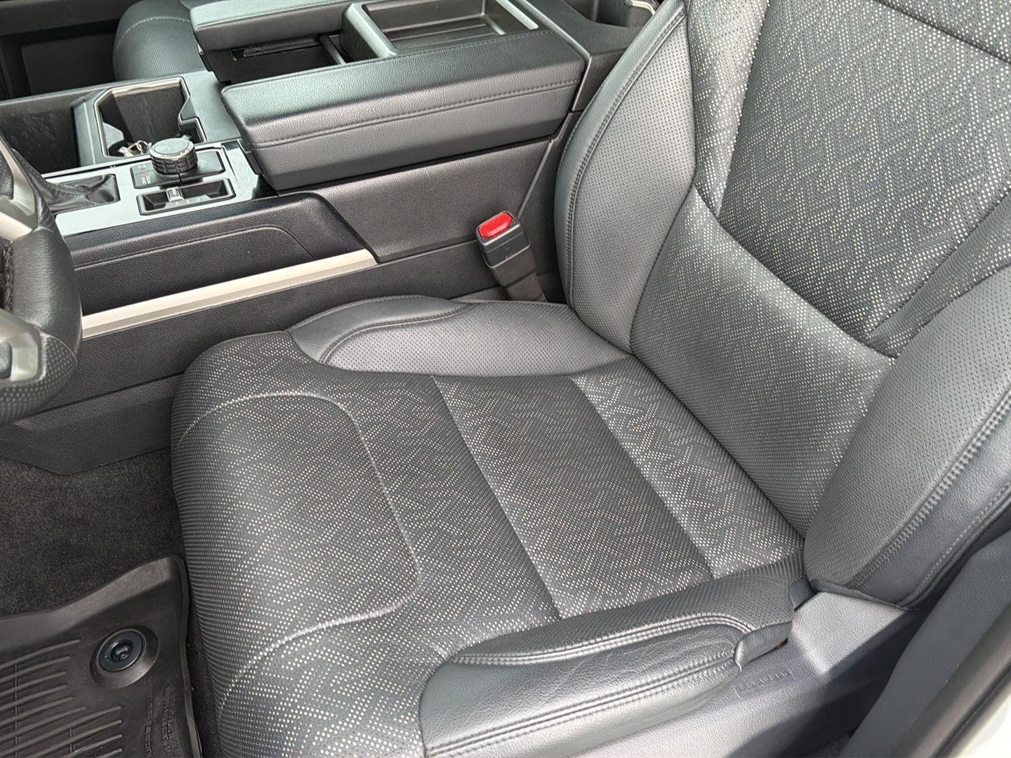 Used 2023 Ice Cap Toyota SR5 image 30