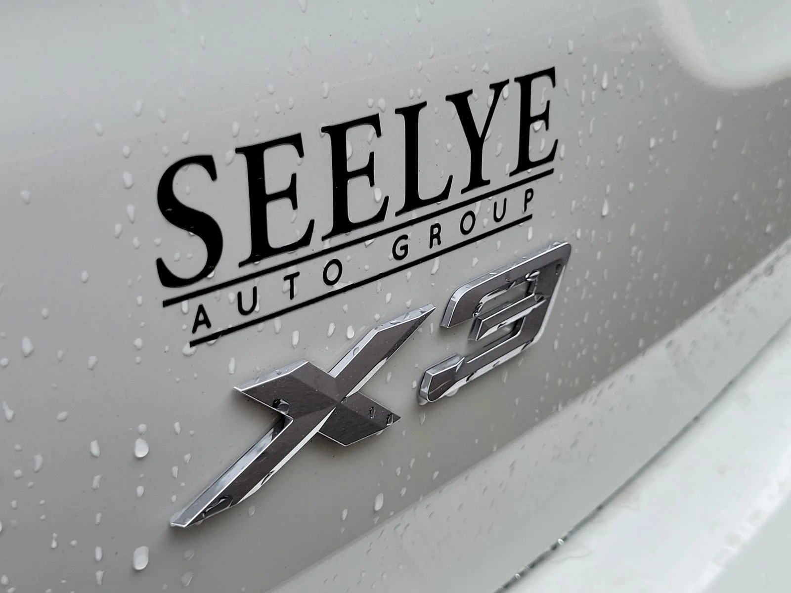 Used 2023 Alpine White BMW xDrive30i image 35
