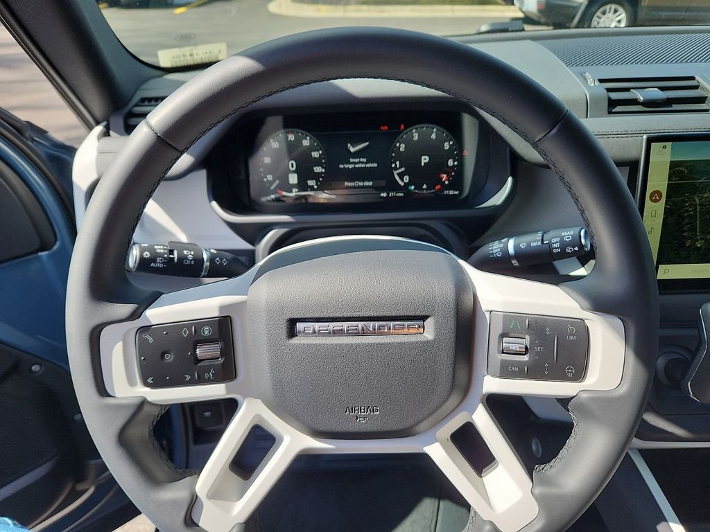 2025 Land Rover Defender S - Photo 20