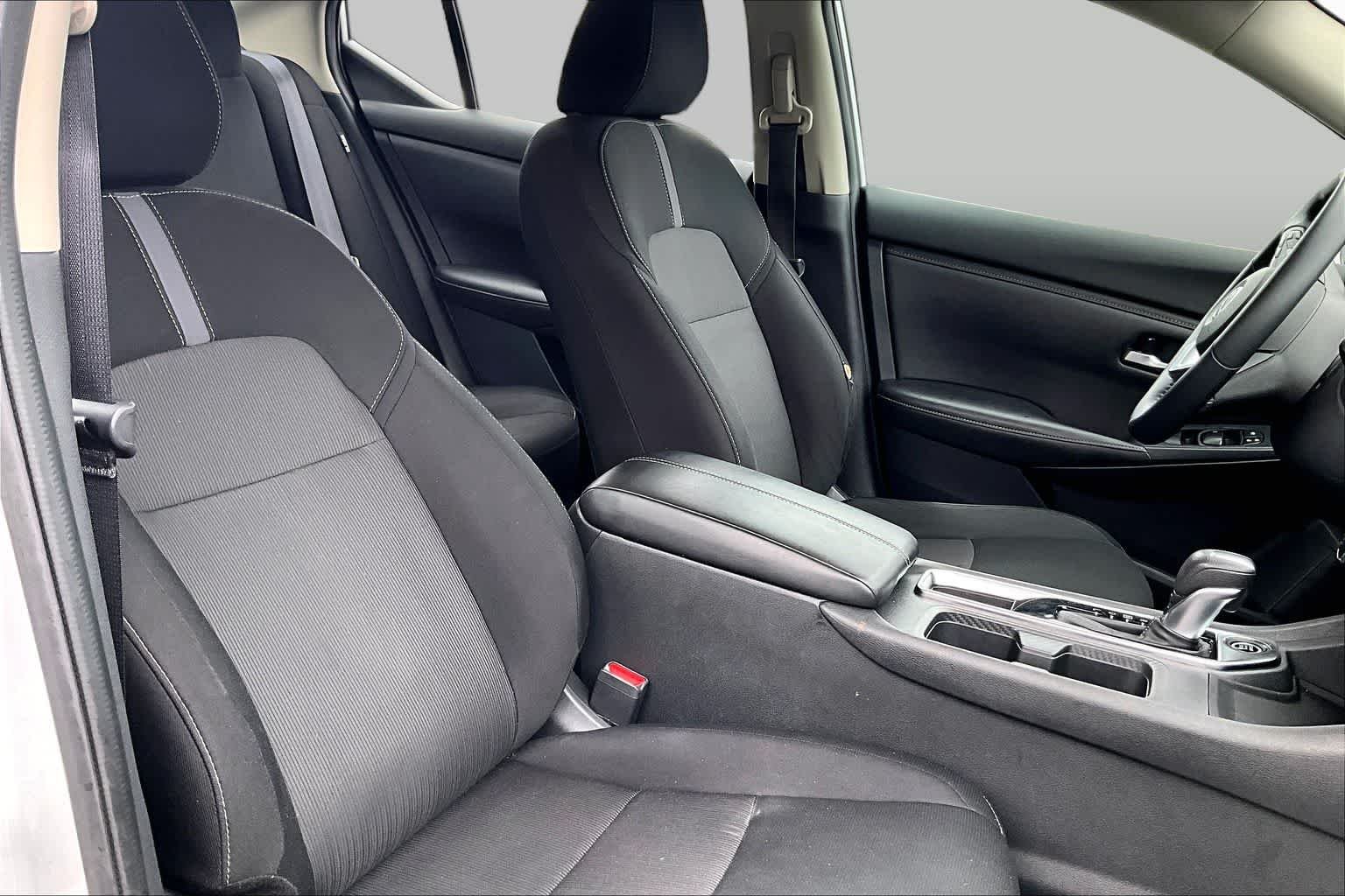 Used 2022 Brilliant Silver Metallic Nissan SV image 9