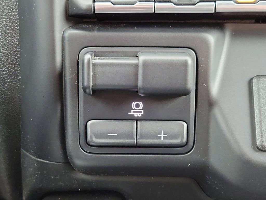 Certified Used 2022 Iridescent Pearl Tricoat Chevrolet High Country image 32