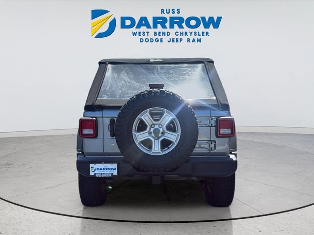 Used 2019 Silver Jeep Unlimited Sport S image 4