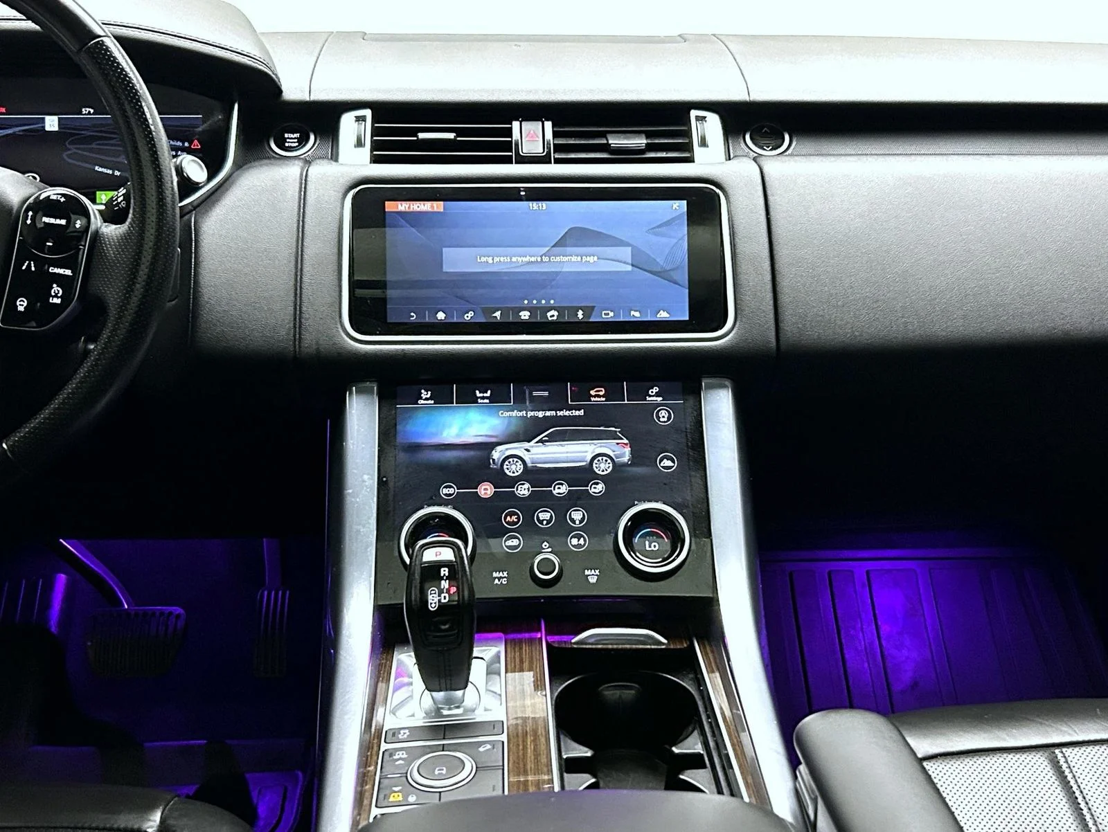 Used 2019 White Land Rover HSE image 13