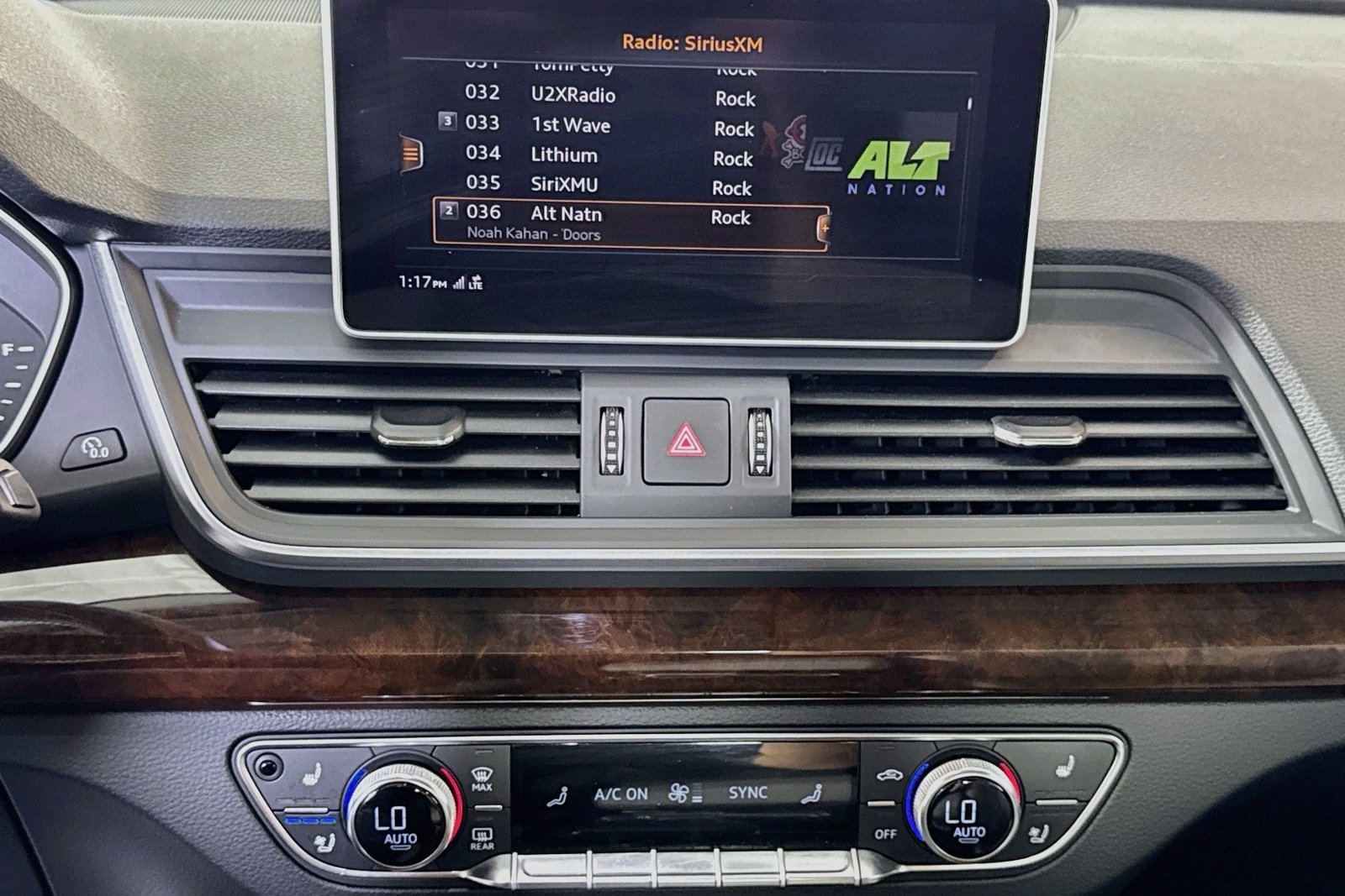 Used 2018 Moonlight Blue Metallic Audi Premium Plus image 15