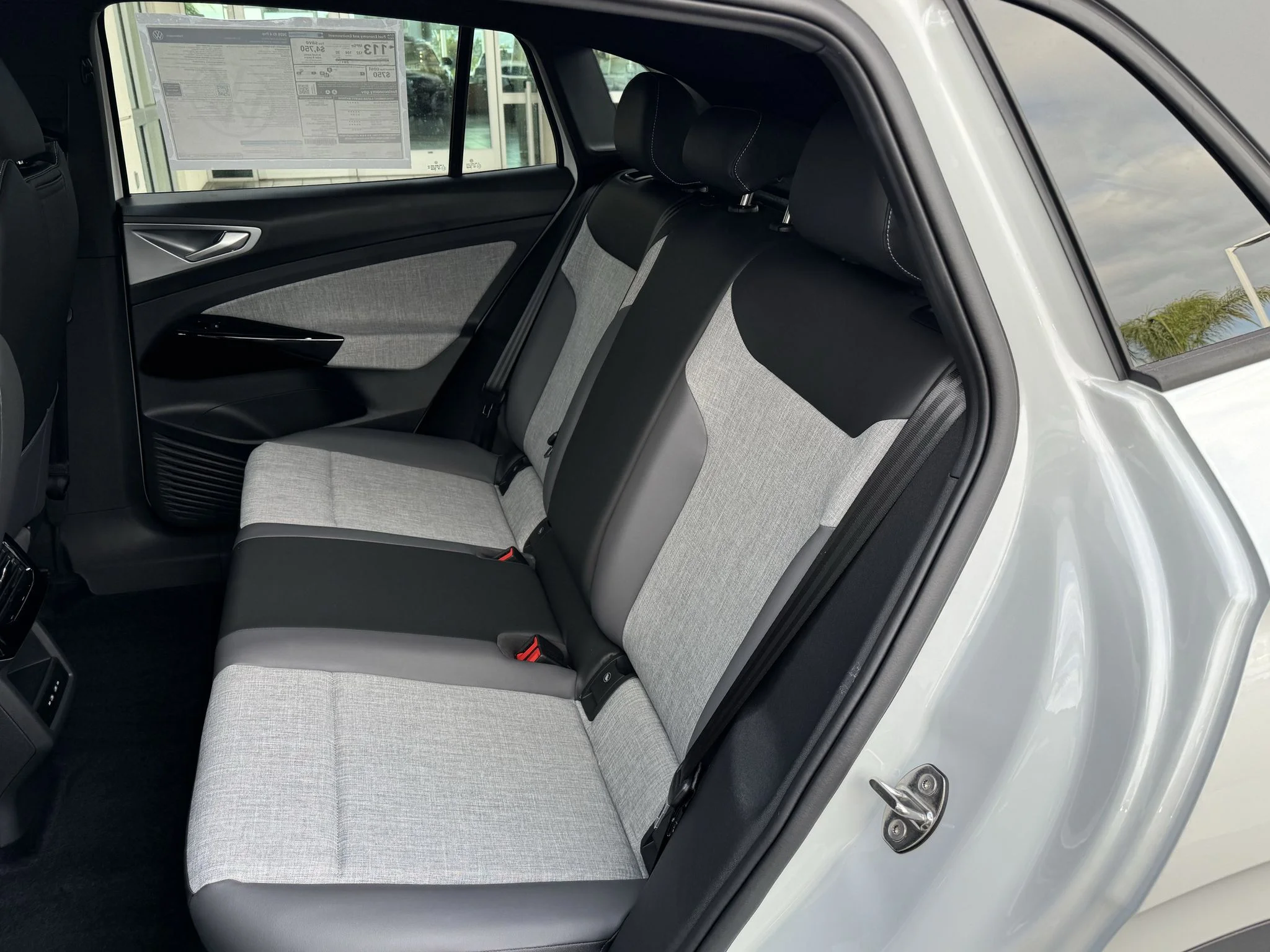 New 2026 Opal White Pearl Volkswagen Pro image 29