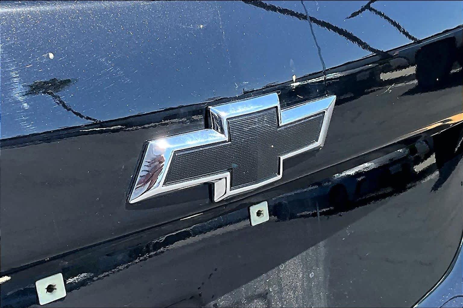 Used 2023 Mosaic Black Metallic Chevrolet RS image 30