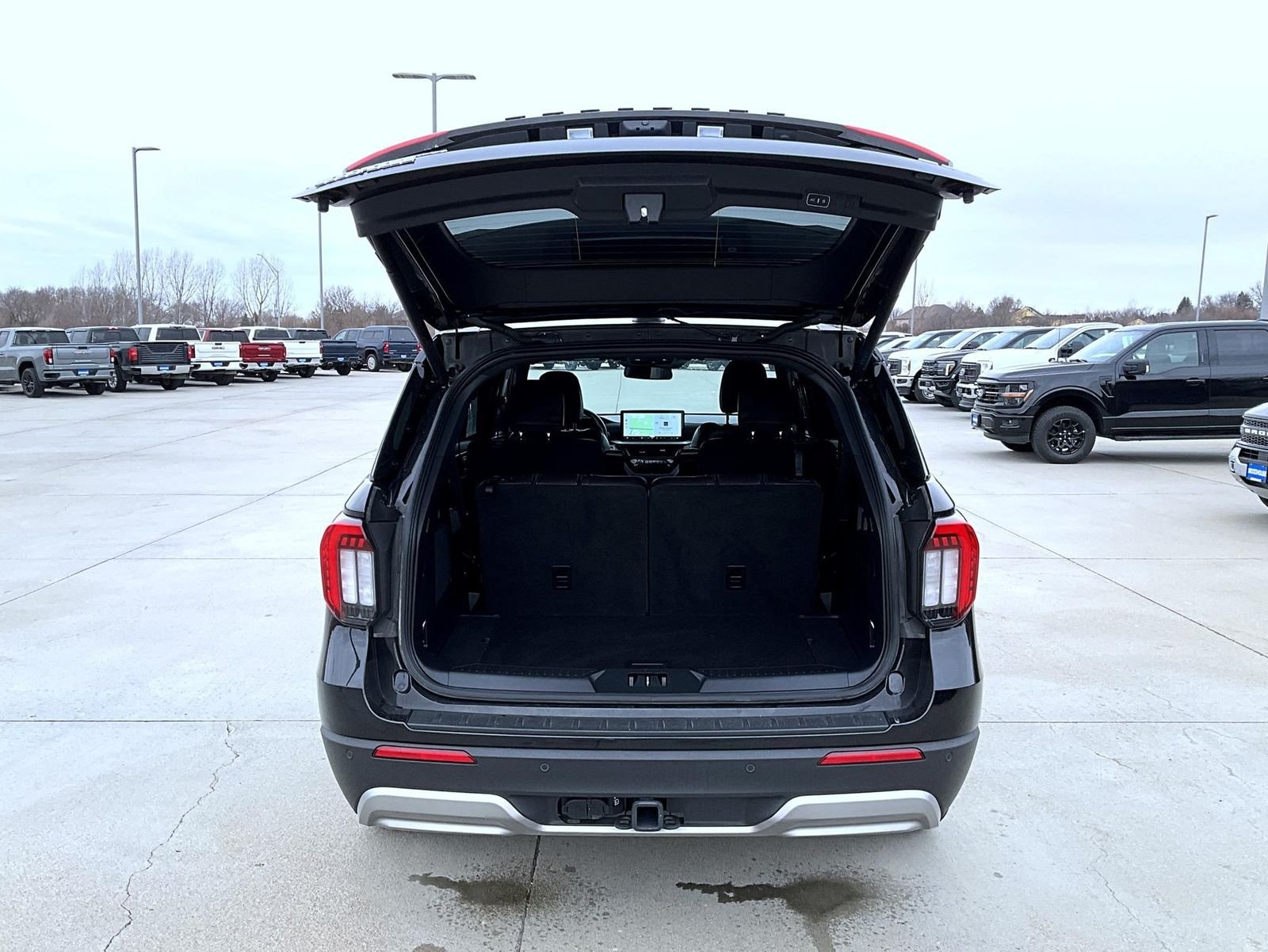 Used 2025 Black Ford Platinum image 24