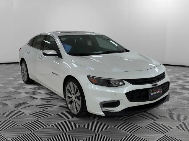 Certified Used 2018 IRIDESCENT PEARL TRICOAT Chevrolet Premier image 7