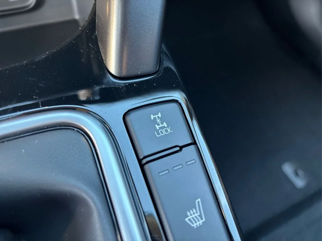 2025 Kia Seltos S - Photo 26
