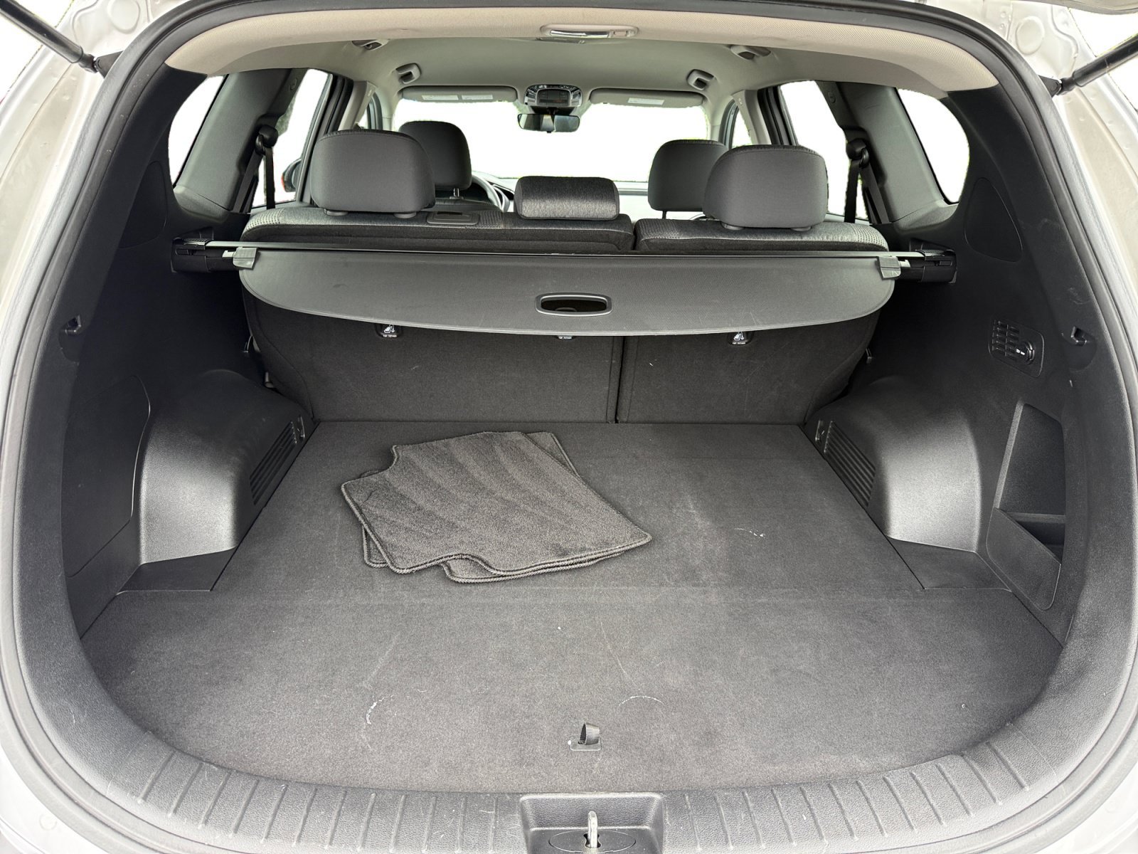 Certified Used 2021 Shimmering Silver Hyundai SEL image 17