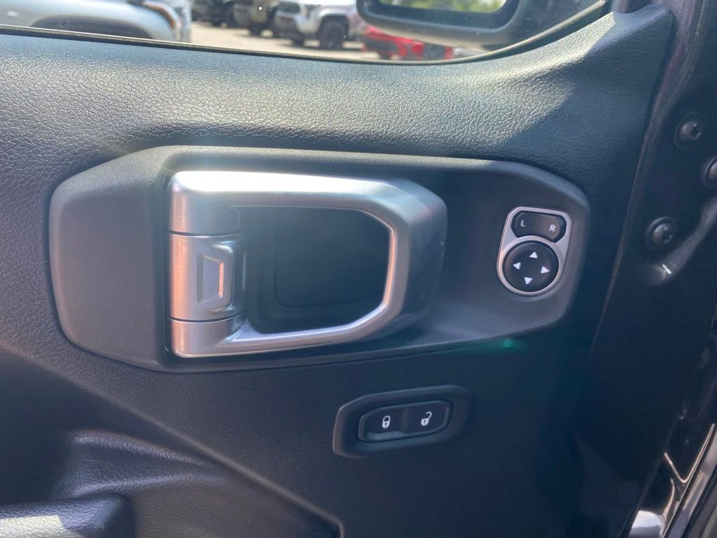 Used 2020 Gray Jeep Unlimited Rubicon image 21