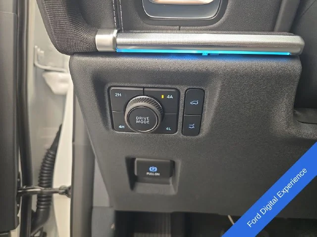New 2026 Star White Metallic Tri-Coat Ford MAX Platinum® image 41