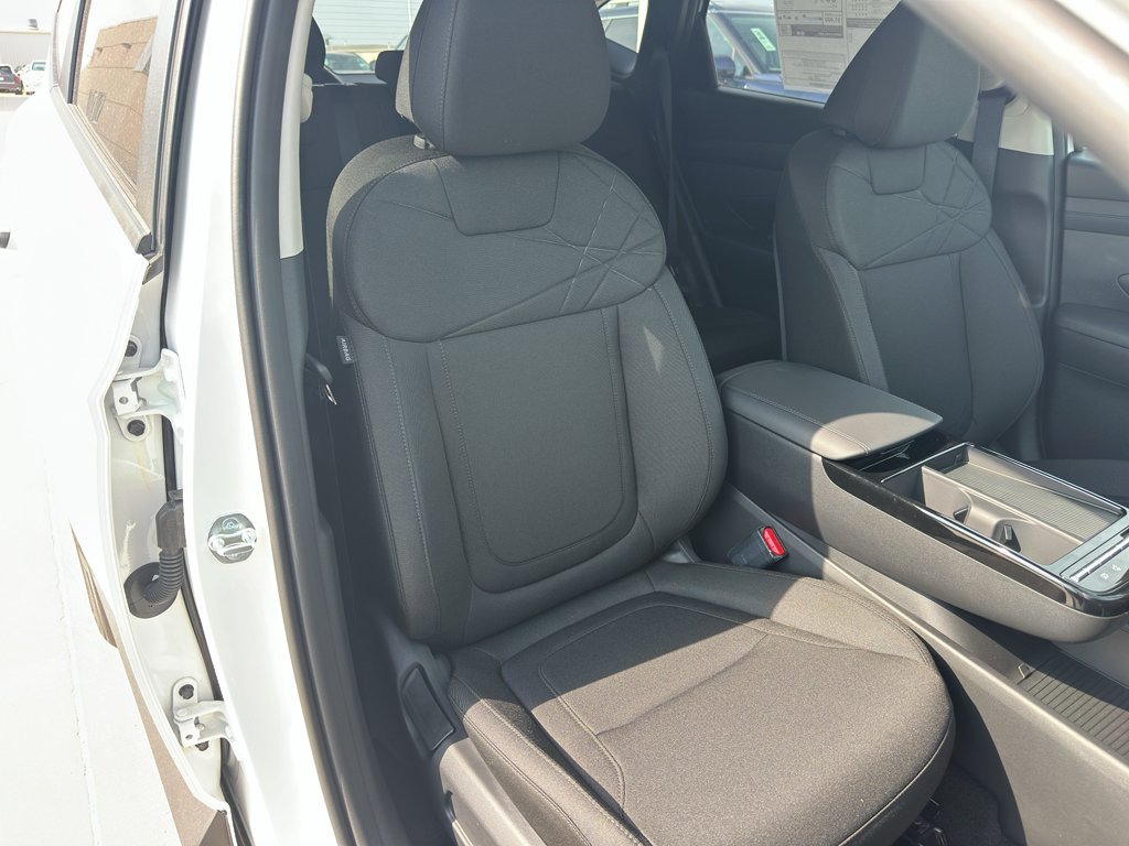 New 2026 Creamy White Pearl Hyundai SEL image 32