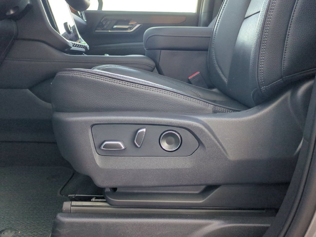 2026 GMC Yukon XL Denali - Photo 24