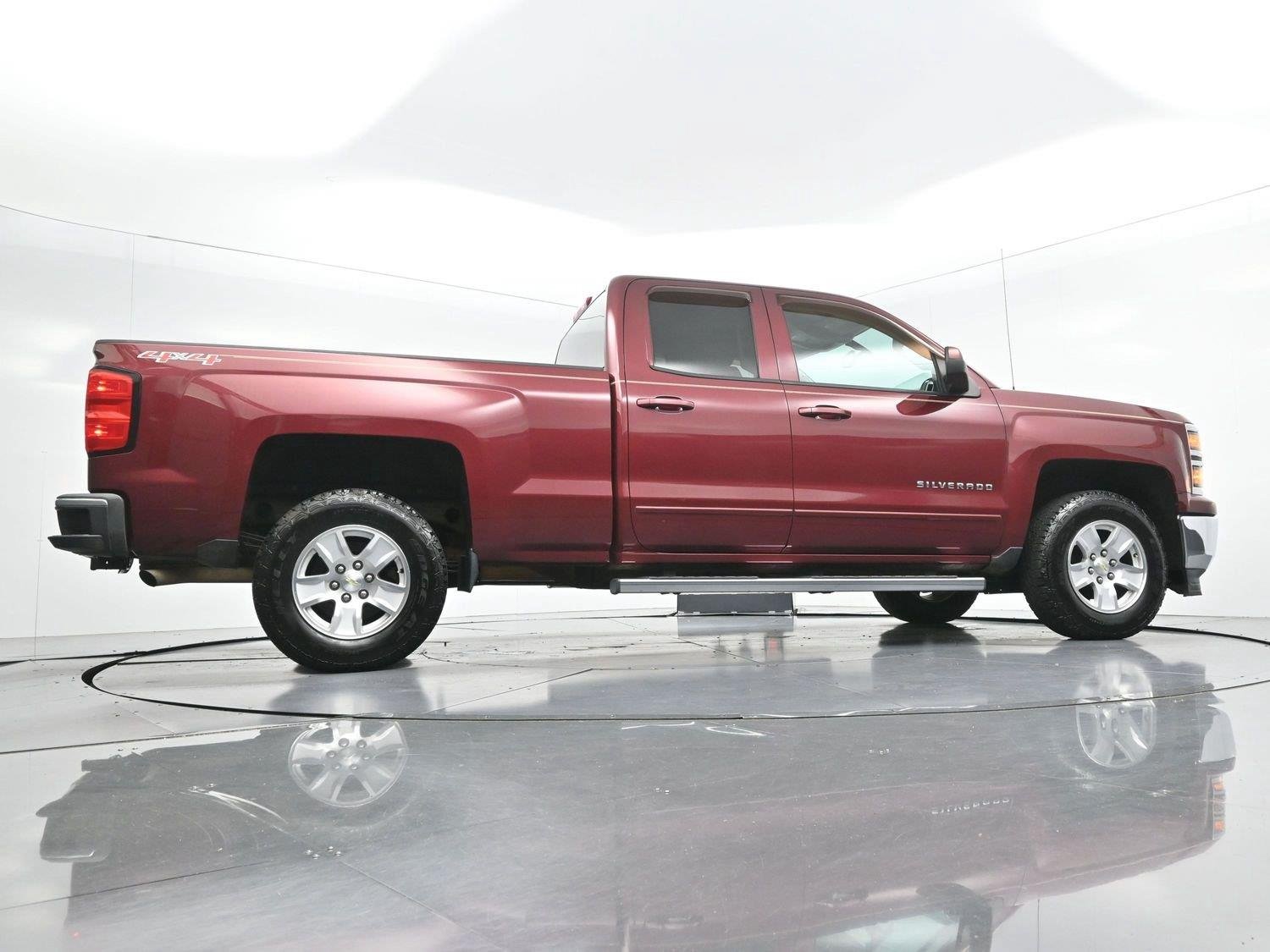 Used 2015 DEEP RUBY METALLIC Chevrolet LT image 45