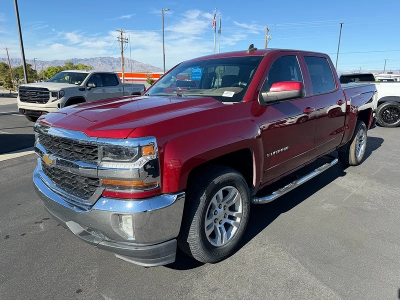 Used 2018 CAJUN RED TINTCOAT Chevrolet LT image 7