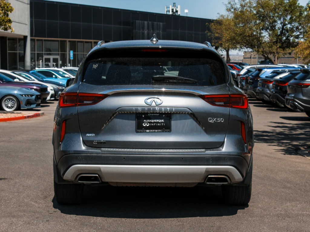 Used 2019 Graphite Shadow INFINITI ESSENTIAL image 5