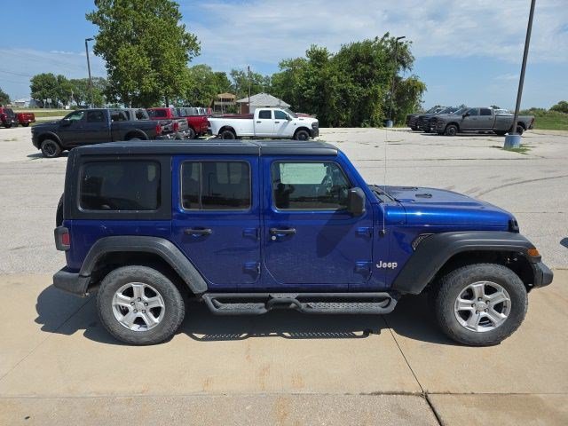 Used 2020 Ocean Blue Metallic Clearcoat Jeep Sport S image 8