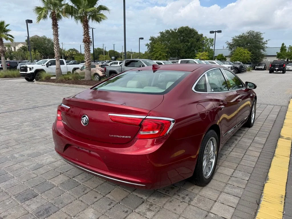 Used 2018 Red Quartz Tintcoat Buick Essence image 5