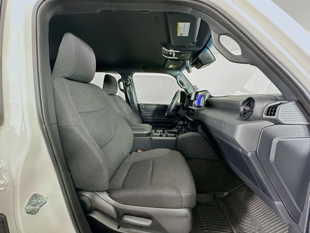 Used 2025 Ice Cap Toyota 1958 image 29