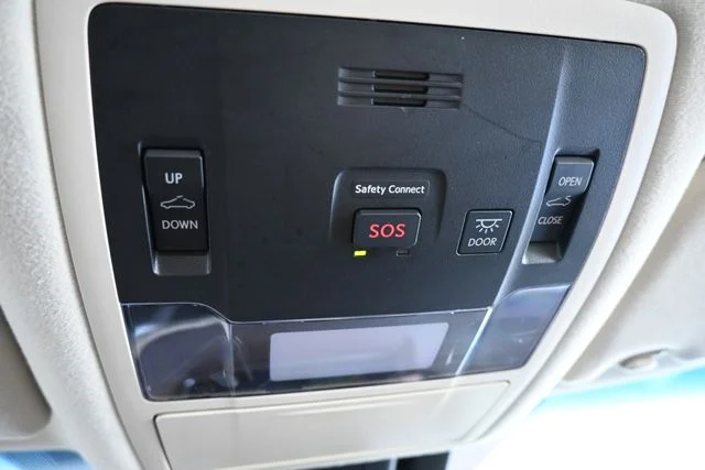 Used 2019 White Lexus 350 image 37