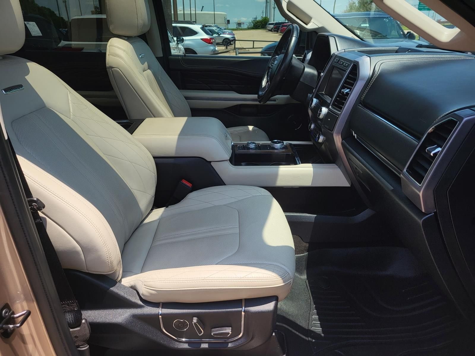 Used 2020 Desert Gold Metallic Ford Platinum image 9