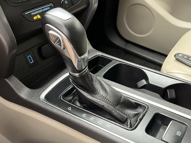 Used 2019 White Platinum Metallic Tri-Coat Ford SEL image 23