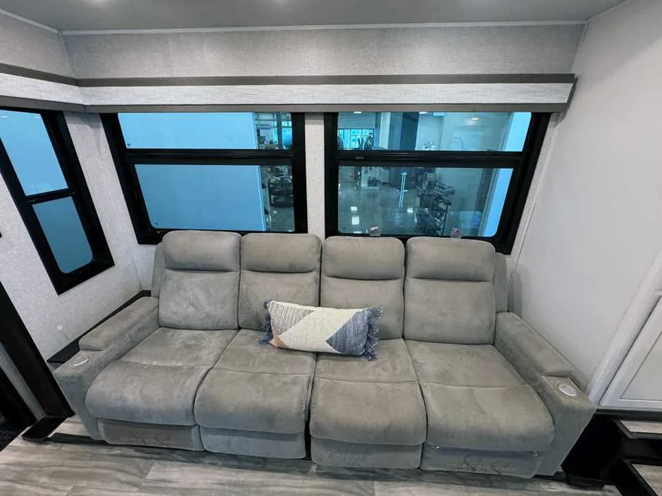 Used 2024 WHITE JAYCO  image 15
