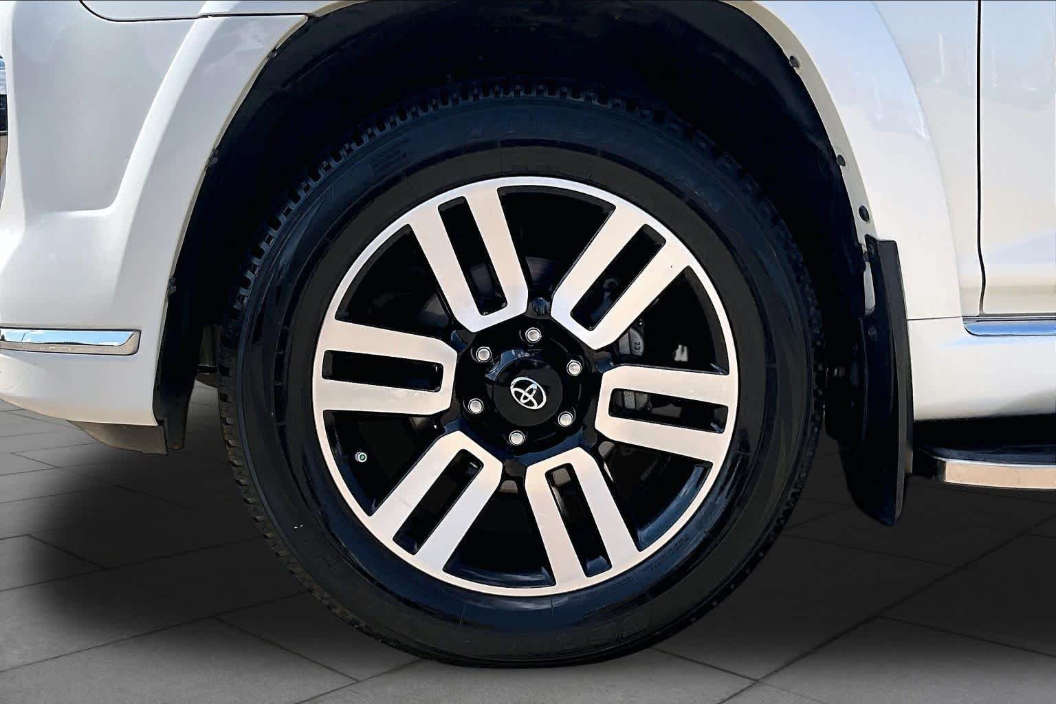 Used 2022 Blizzard Pearl Toyota Limited image 11