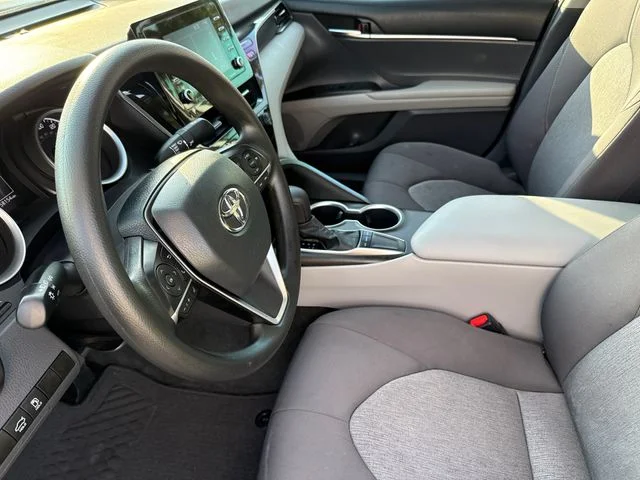 Used 2023 White Toyota LE image 17
