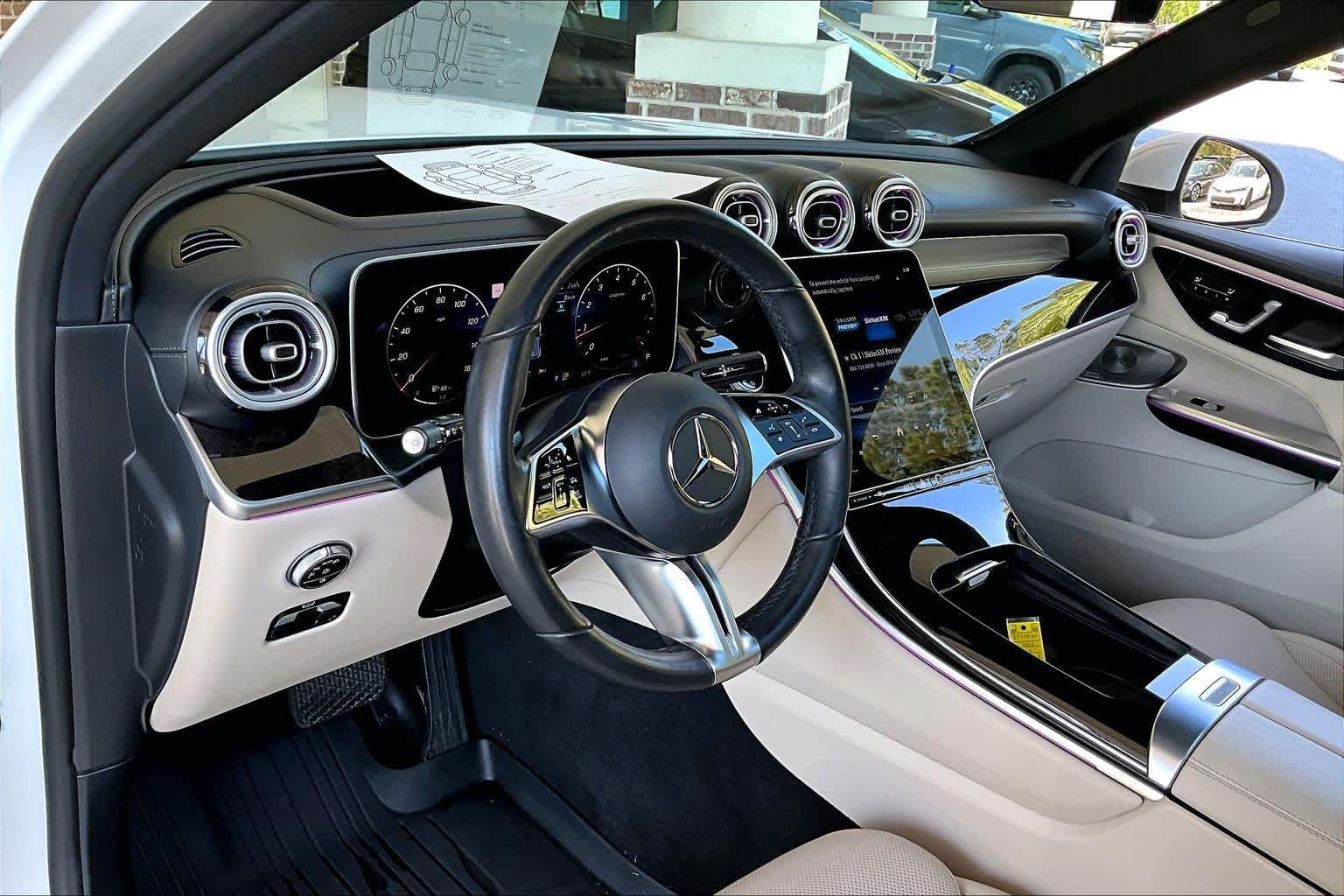 Used 2025 MANUFAKTUR Moonlight White Metallic Mercedes-Benz GLC 300 image 18