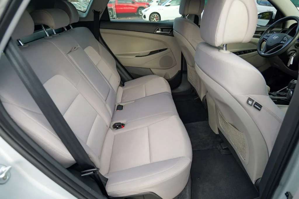 Used 2018 Molten Silver Hyundai SEL image 29