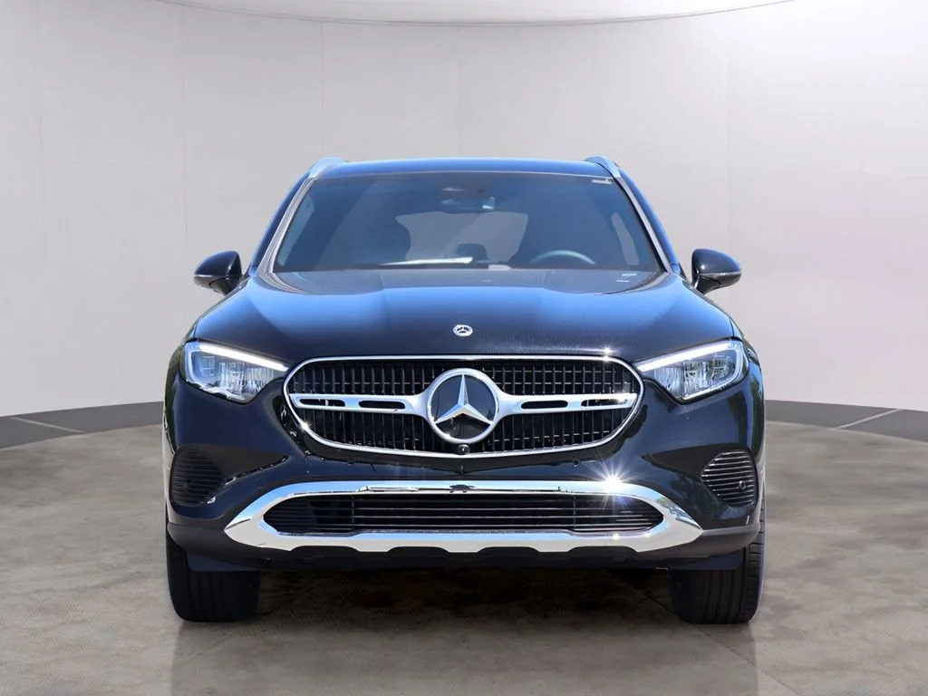 New 2026 Black Mercedes-Benz GLC 300 image 42